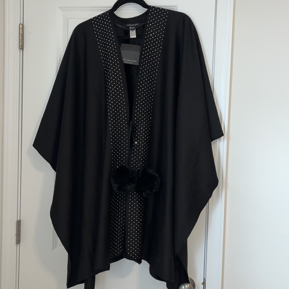 NWT Marc New York Poncho With Faux Fur Ties!